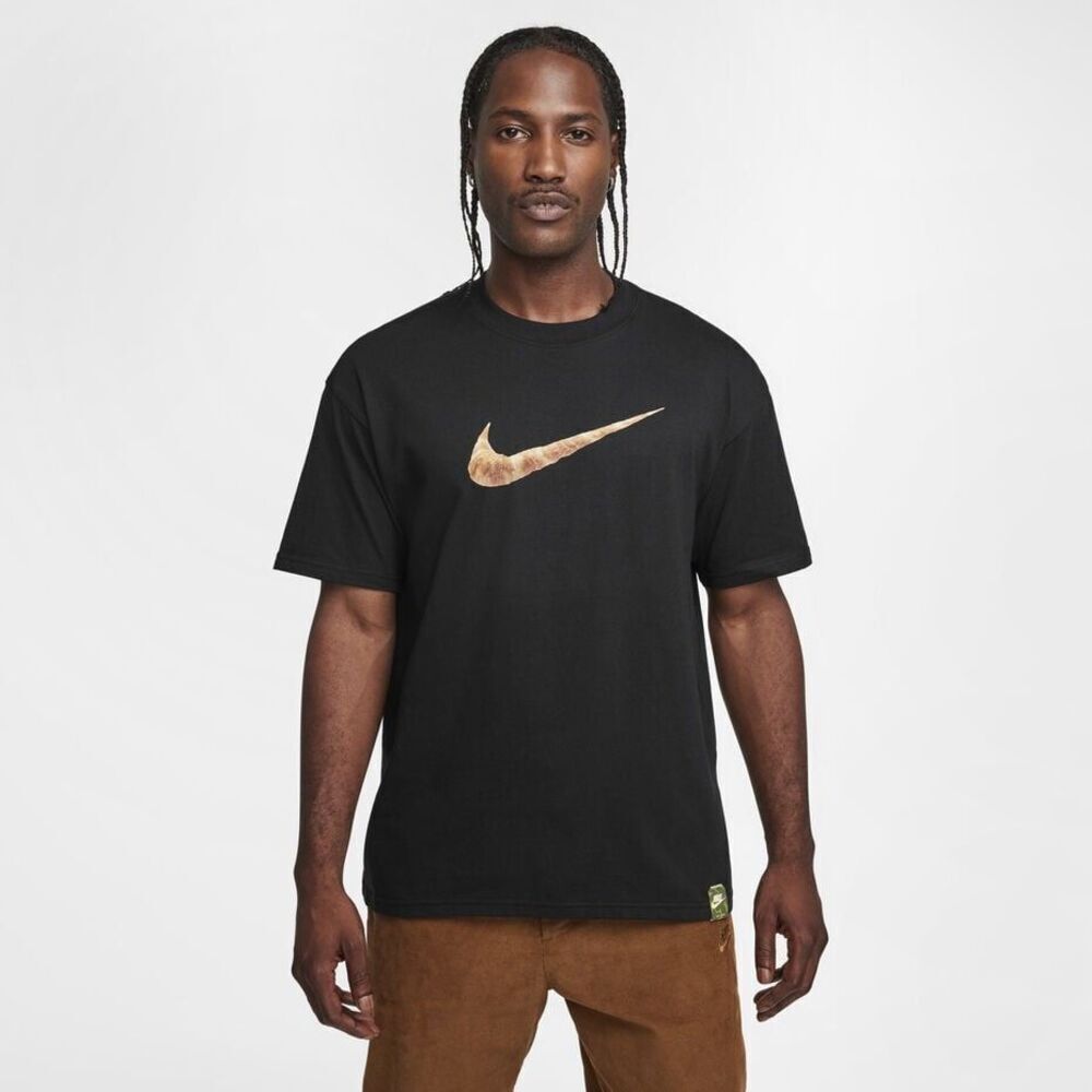 #500. Nike NWT Max90 Croissant Relaxed Fit T-Shirt Black